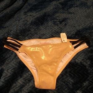 🔥Victoria's Secret cheeky bikini bottom